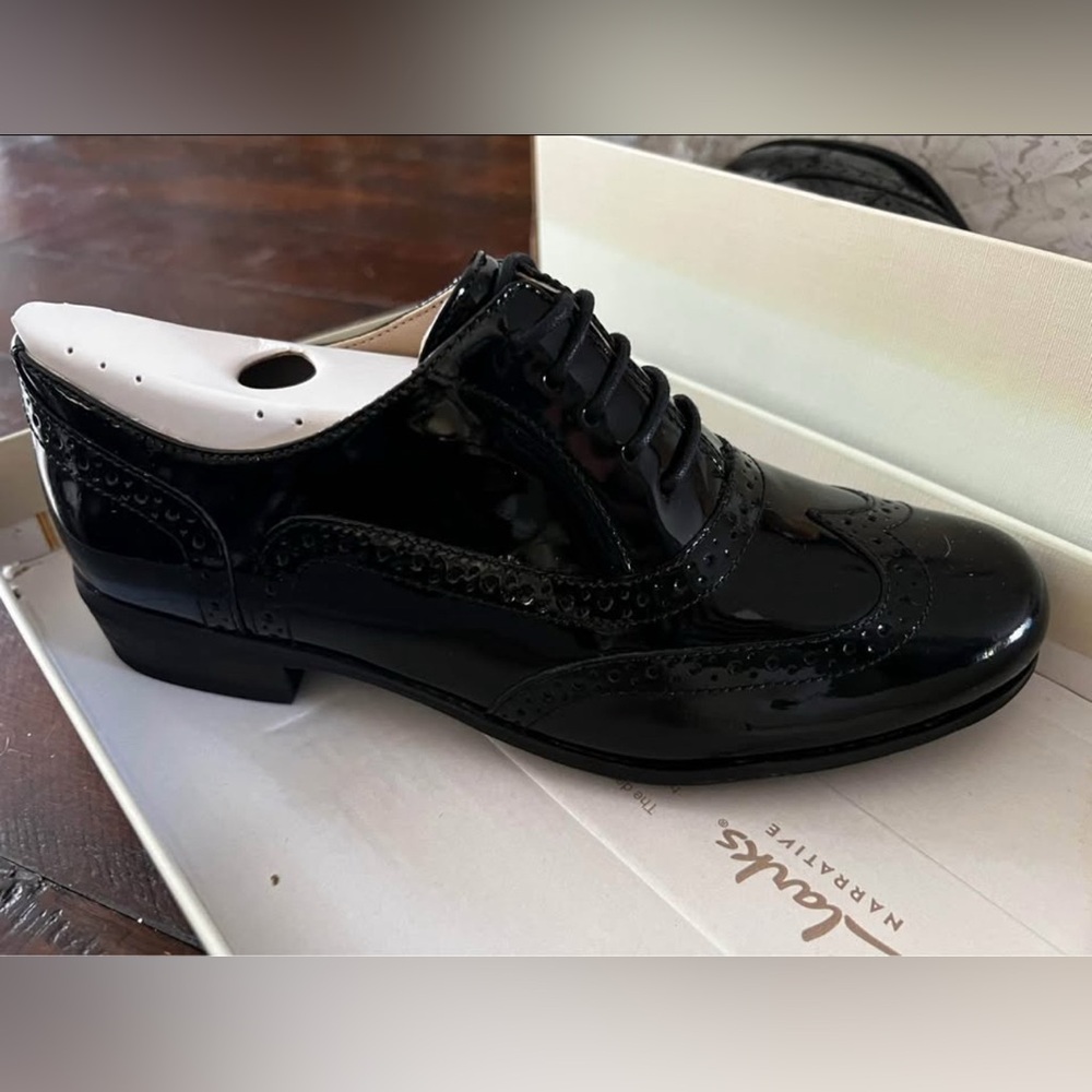 Clarks Black Patent Oxford/ Brogues